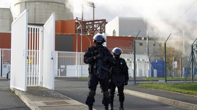 1507796816-terrorisme-les-sites-nucleaires-sont-ils-reellement-bien-proteges